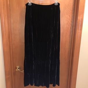 J Jill black Velvet Skirt